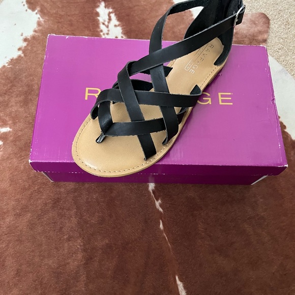 Rampage Black Sandals - Picture 2 of 4